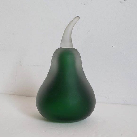 Vintage HANDBLOWN Frosted Glass Pear Green Matte paperweight - Picture 4 of 4